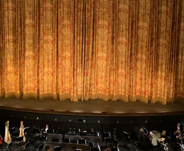 一路走好！37歲男演員庫勒什被2噸重道具壓死，觀眾以為是劇情