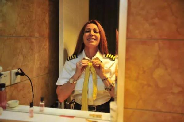 美國王牌飛行員金貝麗：後來為何成為中國首位美籍女機長？