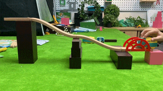 玩具車還能玩出程式設計指令，超多場景玩法，“秒殺”樂高積木