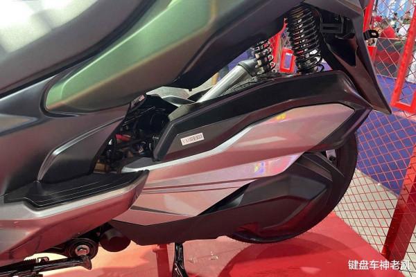 隆鑫350大綿羊的對手來了，錢江FORT350亮相，寶馬特徵同樣明顯