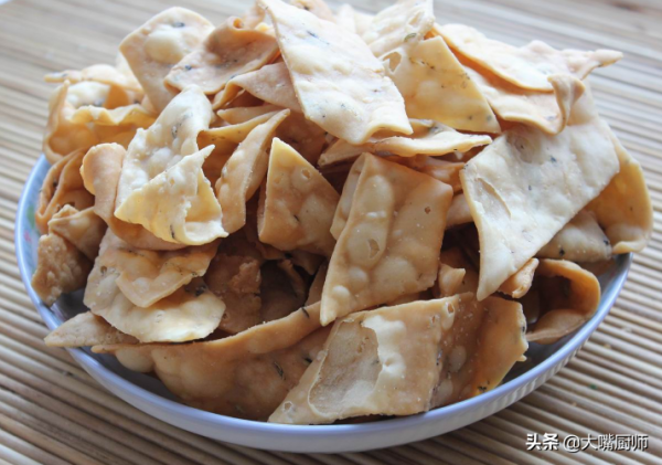 年底了，學做傳統小吃炸麻葉，酥脆鹹香，過年必備小零食，零難度