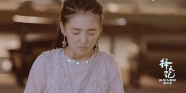 抱歉我笑了！影視劇中的吐血戲，有人像裝了噴泉，有人像在放煙花