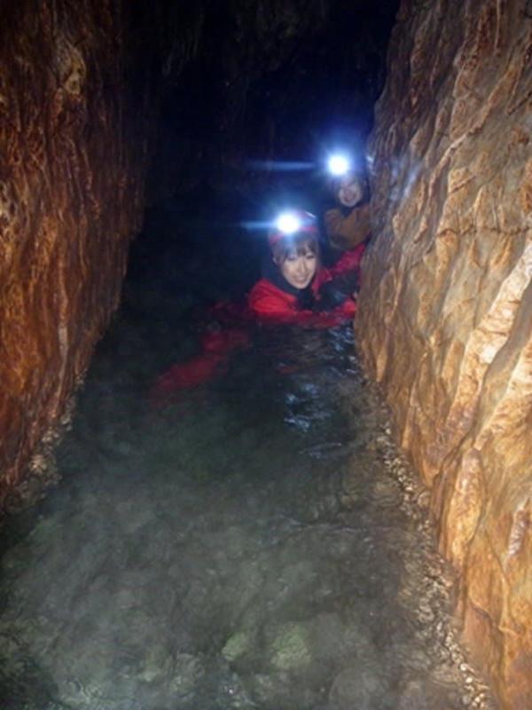 2018年,5名學生溶洞探險,一人意外失蹤,事後疑點重重細思極恐 2018年,5名學生溶洞探險,一人意外失蹤,事後疑點重重細思極恐