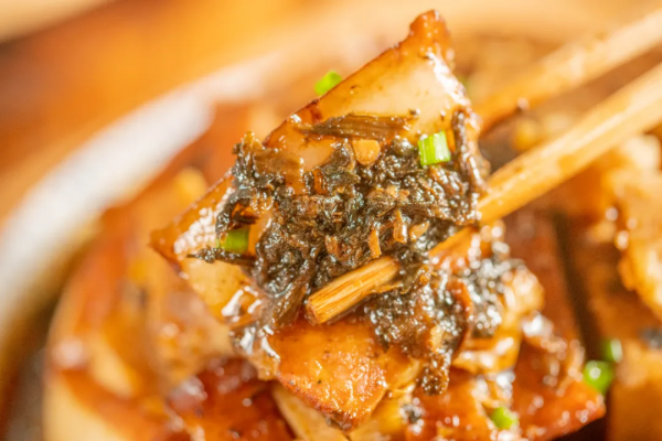 過節餐桌必備的這道硬菜，研究了超省心的新做法，學會特有排面