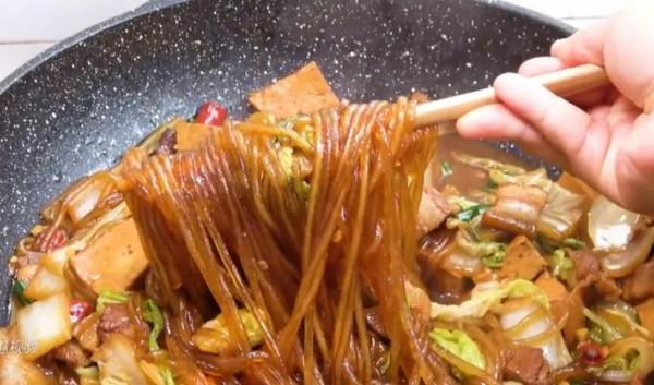 冬天寒冷乾燥，6道熱乎乎的家庭燉菜，暖胃又暖身，最適合不過了