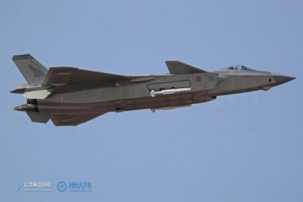 殲20戰機批次裝備,F35需要規模,地主家沒有餘糧,美國要落下風 殲20戰機批次裝備,F35需要規模,地主家沒有餘糧,美國要落下風