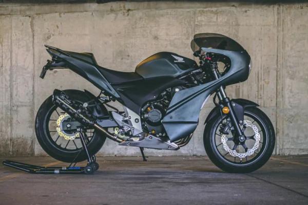 定製 &vert; 亞裔小夥和他的第一輛改裝本田CBR 500R