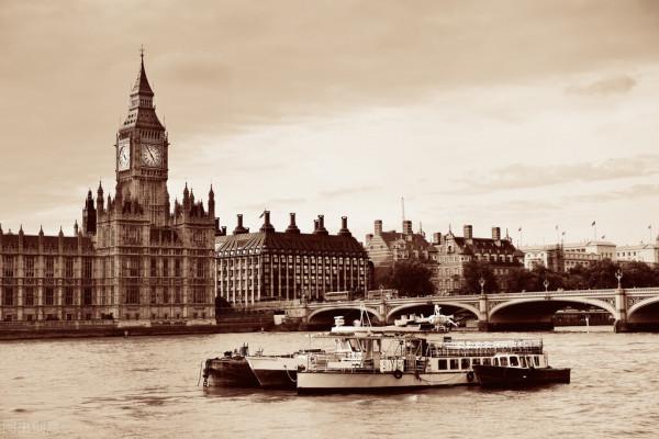 英國反華再現新高潮，禁止中國大使進入議會，中方火速強硬表態