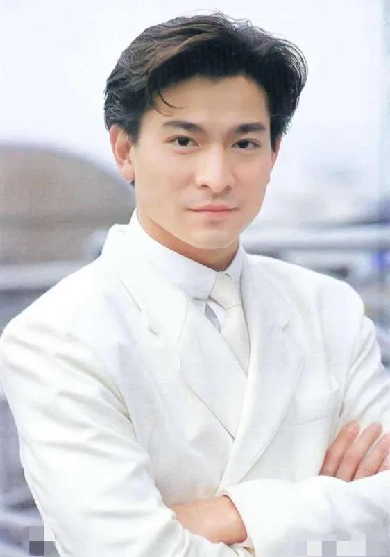 模範爸爸劉德華：為女兒請10個保鏢，三個保姆，還為女兒教育操心