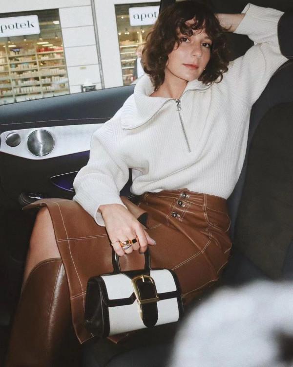 40歲才是真正的“歲月美人”，這5條半身裙搭配，助你越穿越美