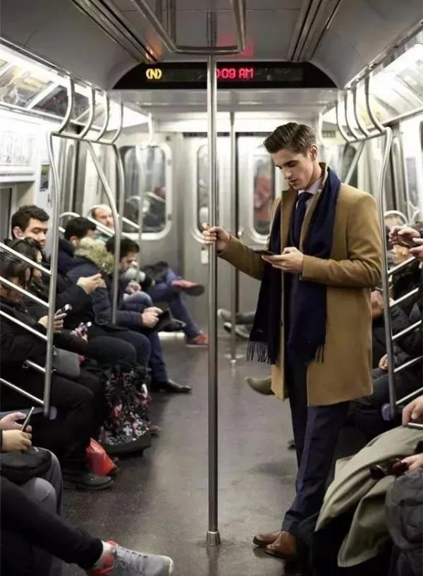 男人深秋的第一件大衣怎麼選？這些經典款穿20年也不過時