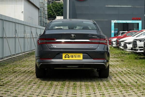 秦Pro DM，配插電式混動發動機，百公里加速時間5.9秒，造型有美感