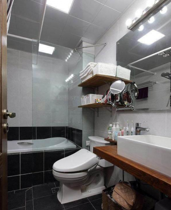 婆婆硬要插手裝修，草蓆當窗簾，電視櫃像農村火炕，好離譜