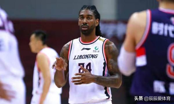 遼籃功勳正式告別，CBA季前賽五站被取消，李楠迎翻身良機