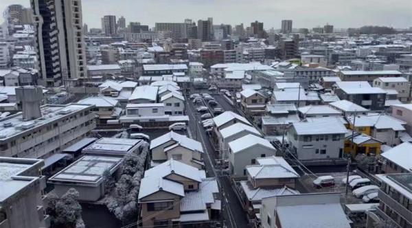 62歲知名戲骨移居日本!曬出聚會玩樂畫面,已嫁外籍老公住宅華麗 62歲知名戲骨移居日本!曬出聚會玩樂畫面,已嫁外籍老公住宅華麗