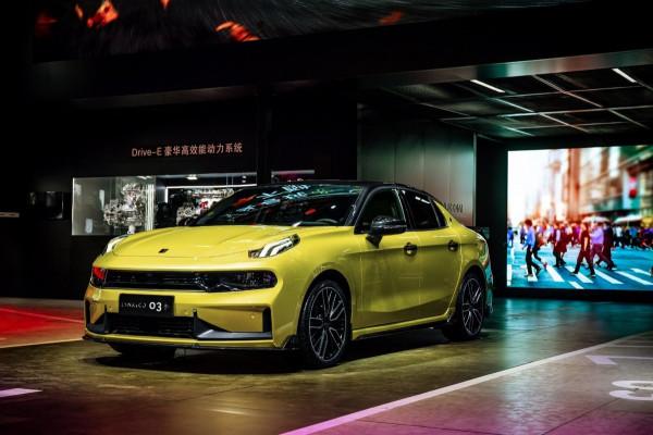 2021最好賣的“十大國產豪車”：紅旗奪冠，北汽極狐也上榜？