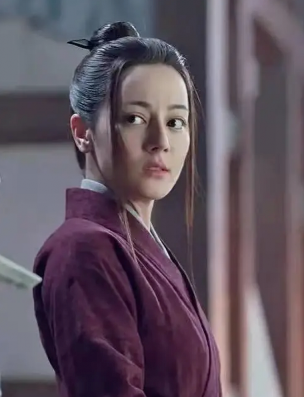 古裝女神也有“雷人”時？迪麗熱巴多次中招，劉亦菲也未能倖免