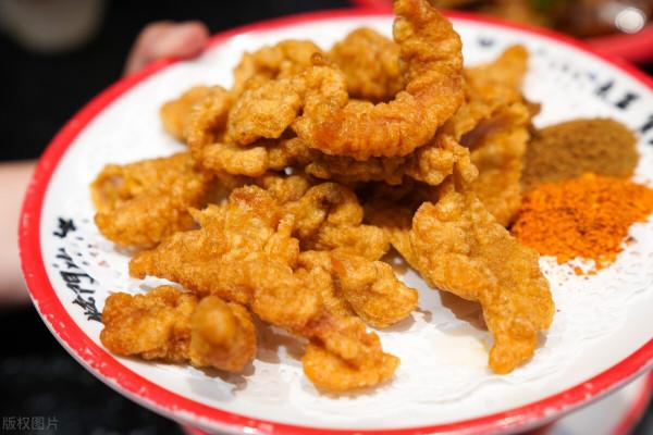 炸酥肉，醃製上漿有訣竅，飯店大廚這樣做，鮮香不腥，酥脆不回軟