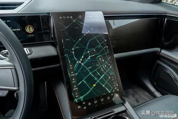 論智慧座艙，你堆砌了多少塊螢幕？