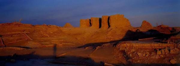 英國探險家挑戰生命禁區，徒步從新疆走到西藏，終成西域探險之父