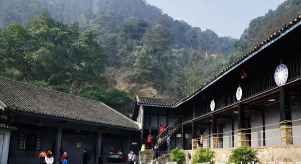 他是殘害江姐的兇手,後來卻成了功臣,到底是怎麼回事? 他是殘害江姐的兇手,後來卻成了功臣,到底是怎麼回事?