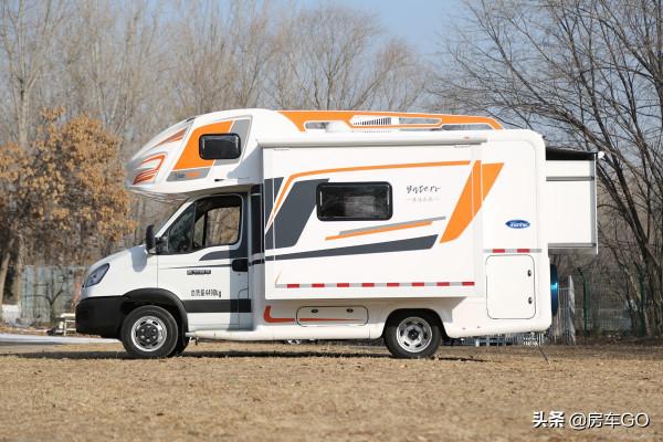 國六3.0T+8AT！C本可開超大空間房車，實拍亞特尊領ST