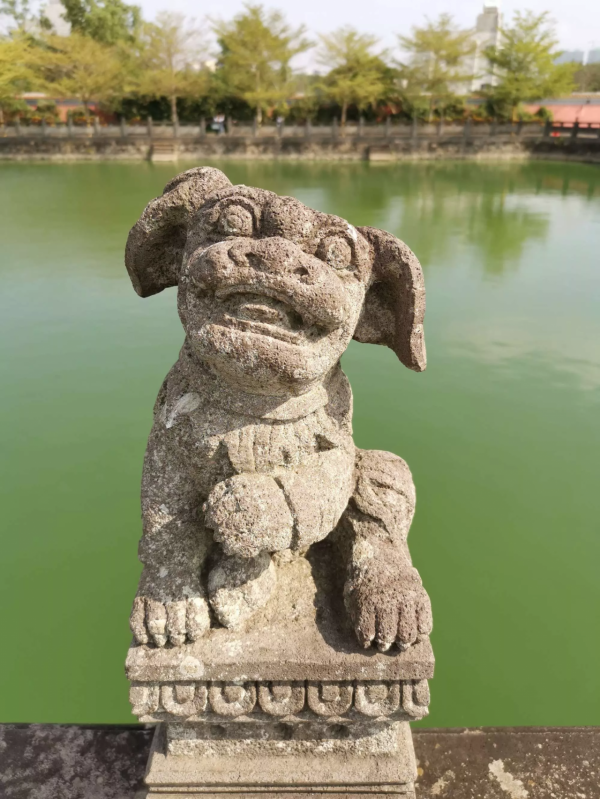 雷州有座千年古祠，全國罕見的五代石人石狗