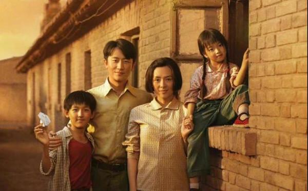 《我和我的父輩》票房井噴，五位女星搶眼，張天愛章子怡受熱議