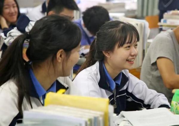 高中老師坦言:“建議去打工也別去職高”,這席話引起家長深思 高中老師坦言:“建議去打工也別去職高”,這席話引起家長深思