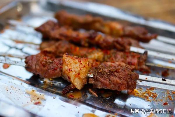 世界最大八卦城,新疆伊犁特克斯,真的沒有紅綠燈嗎? 世界最大八卦城,新疆伊犁特克斯,真的沒有紅綠燈嗎?