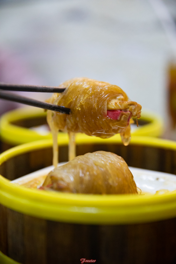 阿Vo阿Die的秘密基地-“地下室老爸茶”，隨便點，都便宜