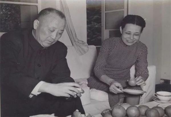 1955年國軍上將衛立煌返回大陸，毛主席親自設宴，最後官至副國級