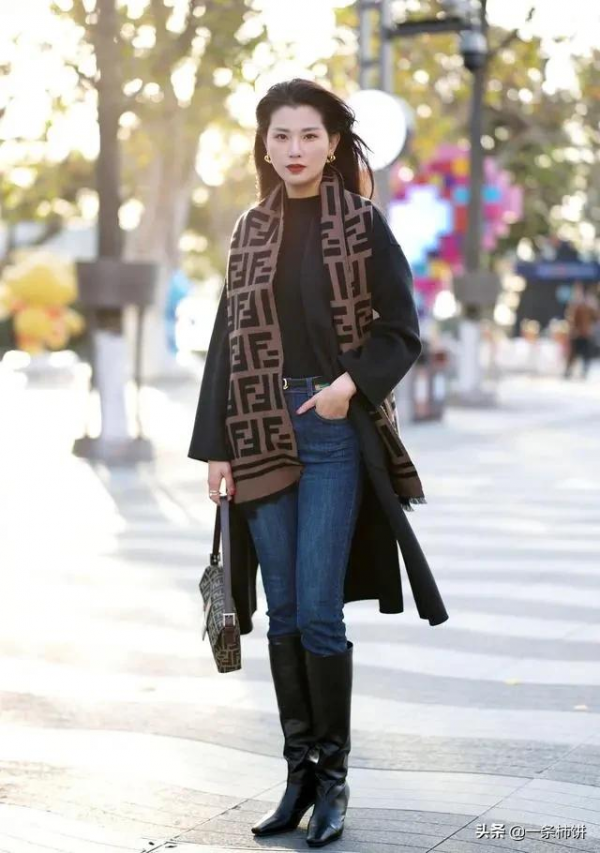 大衣和哪些褲子搭配更時髦？冬天通勤太沉悶換種思路，顯瘦又高挑