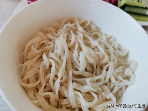 去北京出差旅遊為什麼吃不到好吃的“老北京炸醬麵”？