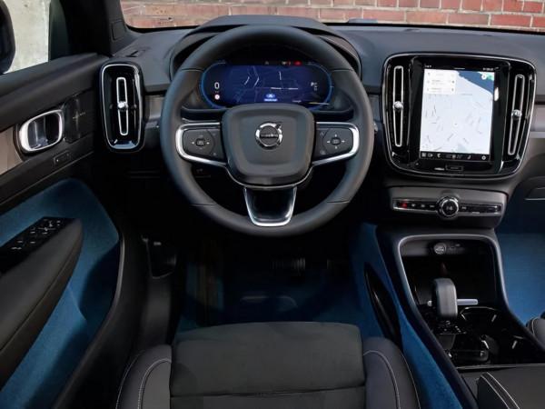 408馬力開著超爽,個性轎跑SUV回頭率100%,內飾看著就舒服 408馬力開著超爽,個性轎跑SUV回頭率100%,內飾看著就舒服