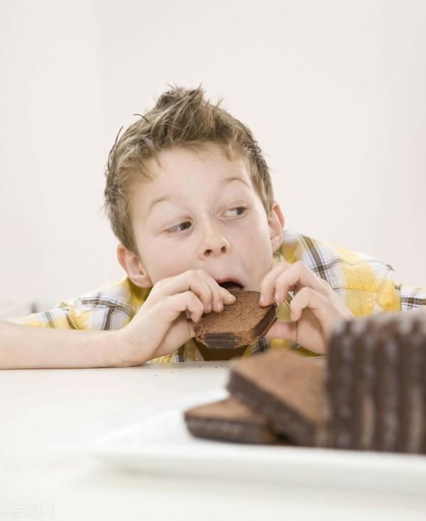 每天喝酸奶，養胃還是傷胃？積食的人可以喝酸奶？聽聽醫生怎麼說