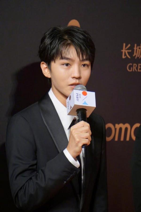 王俊凱擔任平遙國際電影節評審,和徐克、賈樟柯一起走紅毯人氣旺 王俊凱擔任平遙國際電影節評審,和徐克、賈樟柯一起走紅毯人氣旺