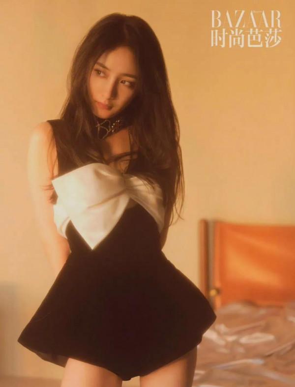 跨國撞衫楊冪樸彩英各有千秋，迪麗熱巴少女時代不分上下