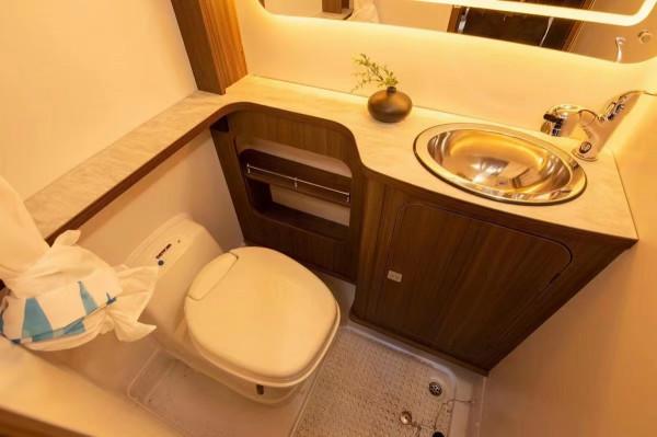 瑞弗T800房車 功能完備給您一個移動的家