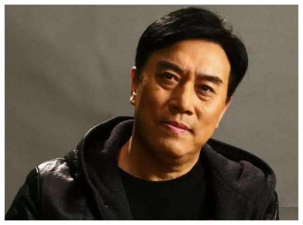 陳佩斯妹夫張山：因“趙子龍”大火，為照顧妻子和岳父母淡出熒幕