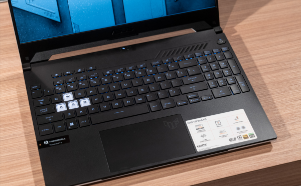 華碩ROG電競筆電2022新機動眼看，匯入MUX Switch強化GPU效能