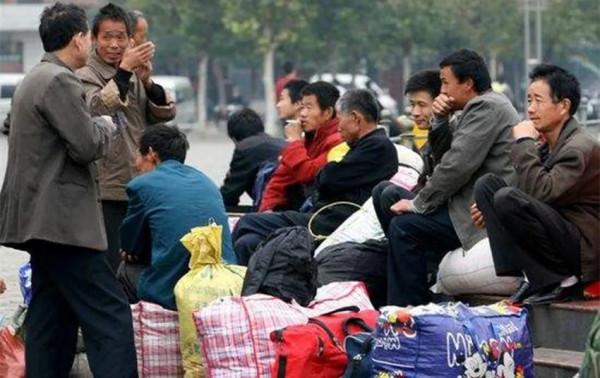 廣東多家企業變賣工廠還貸款，工資發不起貸款逾期，員工提前回家