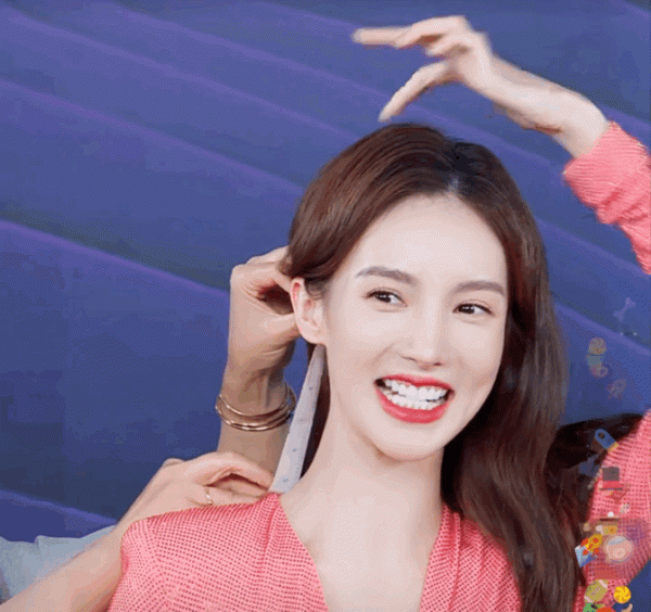 金晨的生圖真的美到讓人驚豔,天鵝頸好優雅,不愧是學舞蹈出身的 金晨的生圖真的美到讓人驚豔,天鵝頸好優雅,不愧是學舞蹈出身的