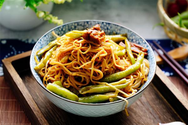 原來河南燜面是這樣做的？怪不得總是炒糊粘鍋？看完真的長知識了