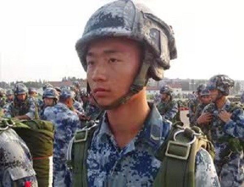 13年前，那個“長大我當空降兵”的地震男孩程強，後來當上了嗎？