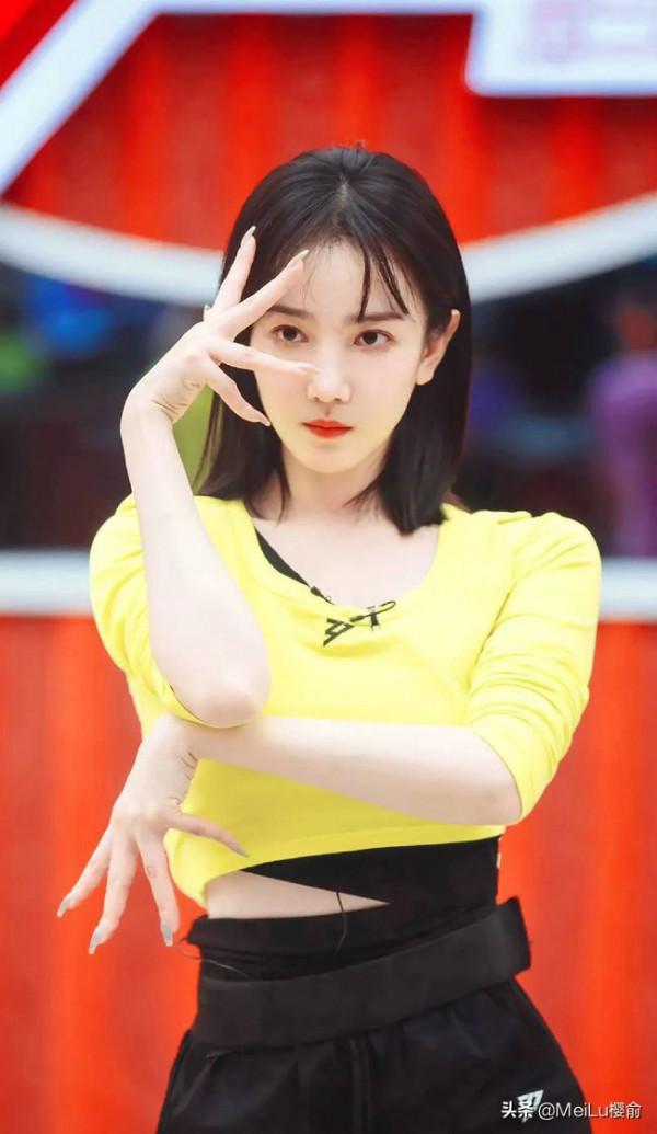 陳小紜太漂亮了,甜美可愛,美得精緻 陳小紜太漂亮了,甜美可愛,美得精緻