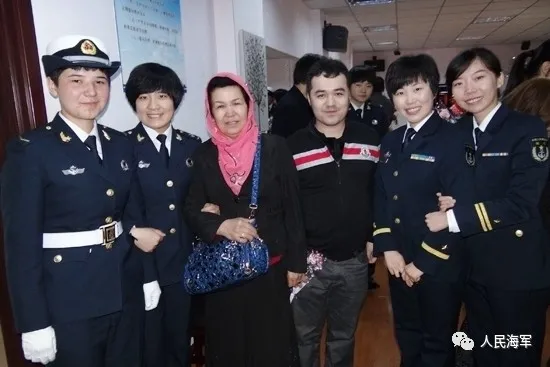 以情帶兵，聽聽維吾爾族女士官西爾娜依的故事