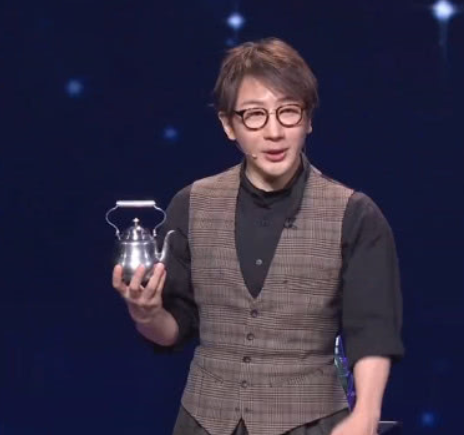 春晚捧紅的明星，有人曾是電子廠工人，有人成：全天下男人的情敵