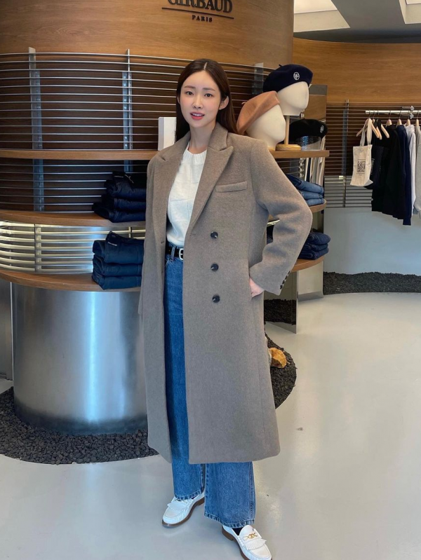 今冬流行“上短+下長”，小個子這樣穿，時髦又顯高