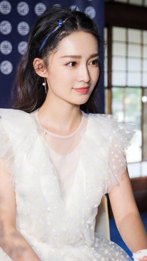 李沁,1990年出生於江蘇省中國內地影視女演員 明星 美女 李沁,1990年出生於江蘇省中國內地影視女演員 明星 美女